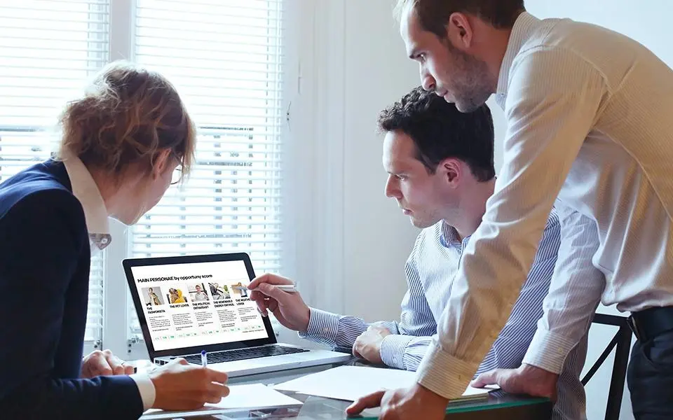 Digital marketer identifying a target audience and buyer persona