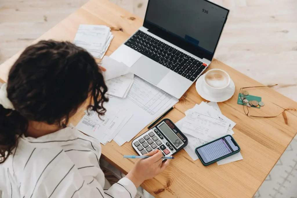 Personal money management with budgeting and financial planning